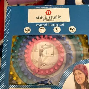 N Stittch Studio by Nicole round loom set